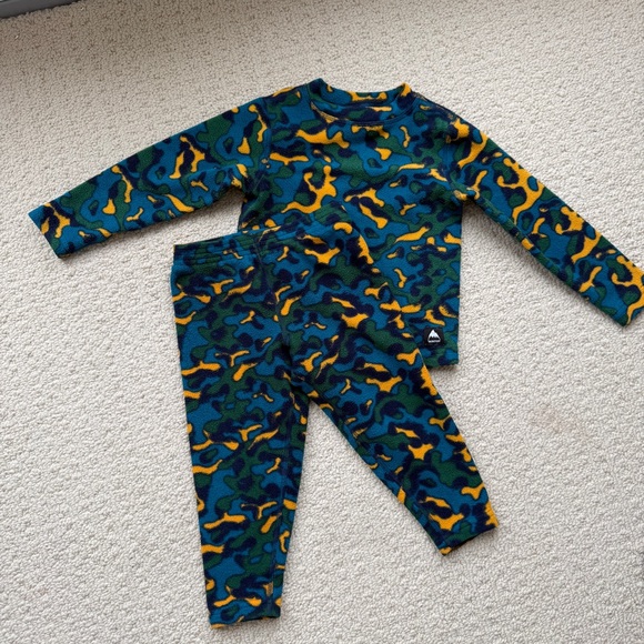 Burton Fleece Set 2T Top & Pants - Picture 2 of 5